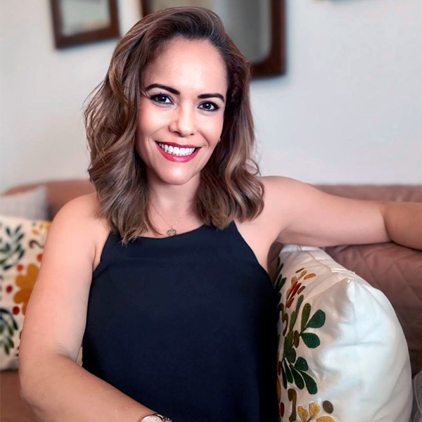 Claudia Balcázar artista plástica Cochabambina